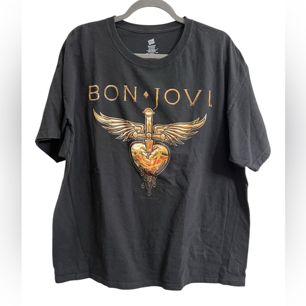 Bon Jovi Black Band 2011 Tour Graphic Tee on Hanes Tag